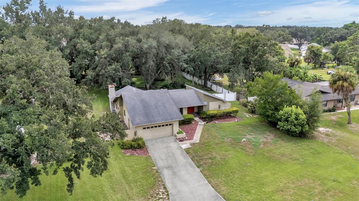 717 WOODHILL DRIVE — photo 45 of 49