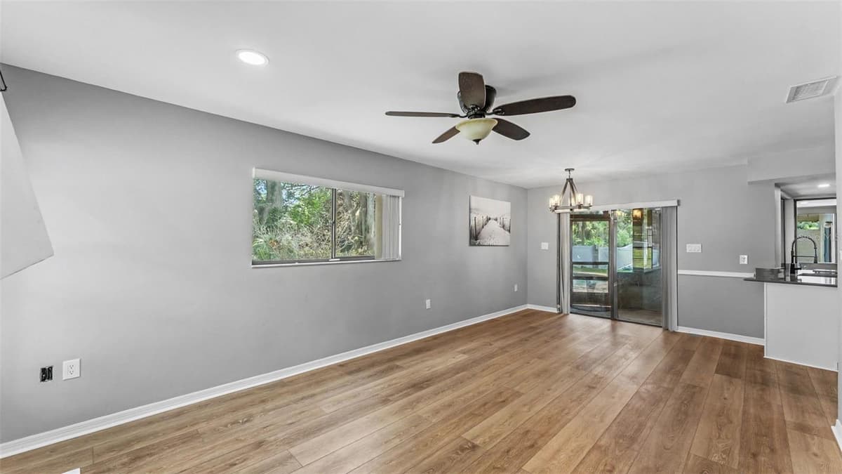 717 WOODHILL DRIVE — photo 16 of 49