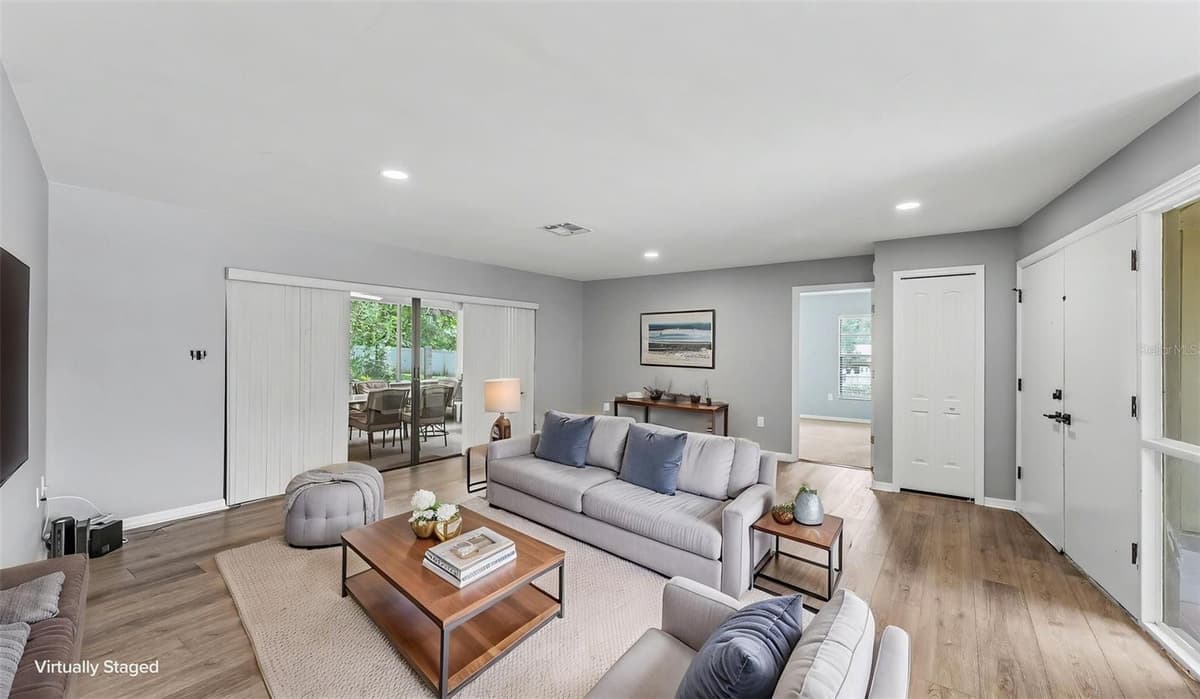 717 WOODHILL DRIVE — photo 5 of 49