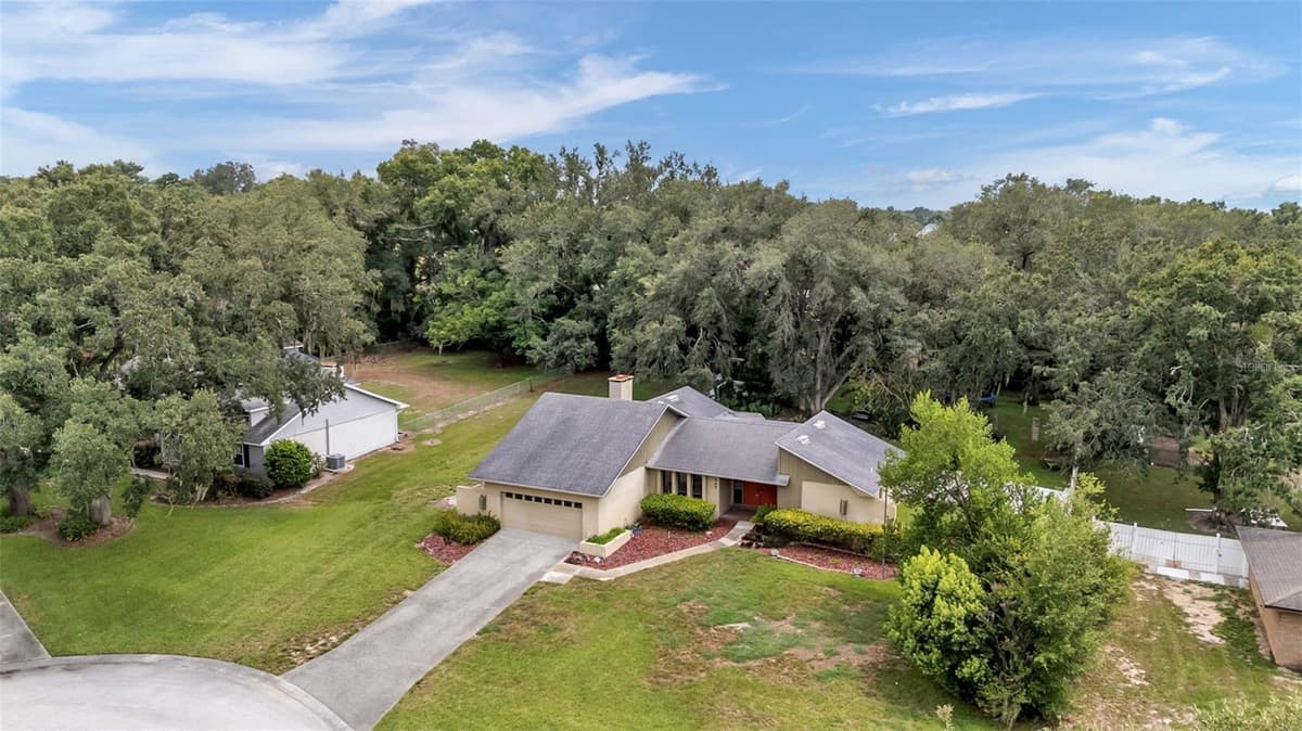 717 WOODHILL DRIVE — photo 44 of 49