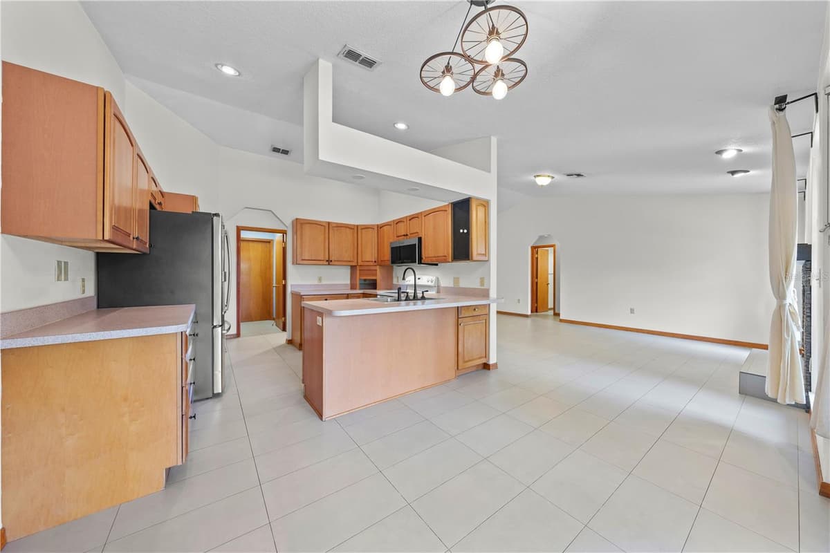 2810 WINDSONG LANE — photo 13 of 63