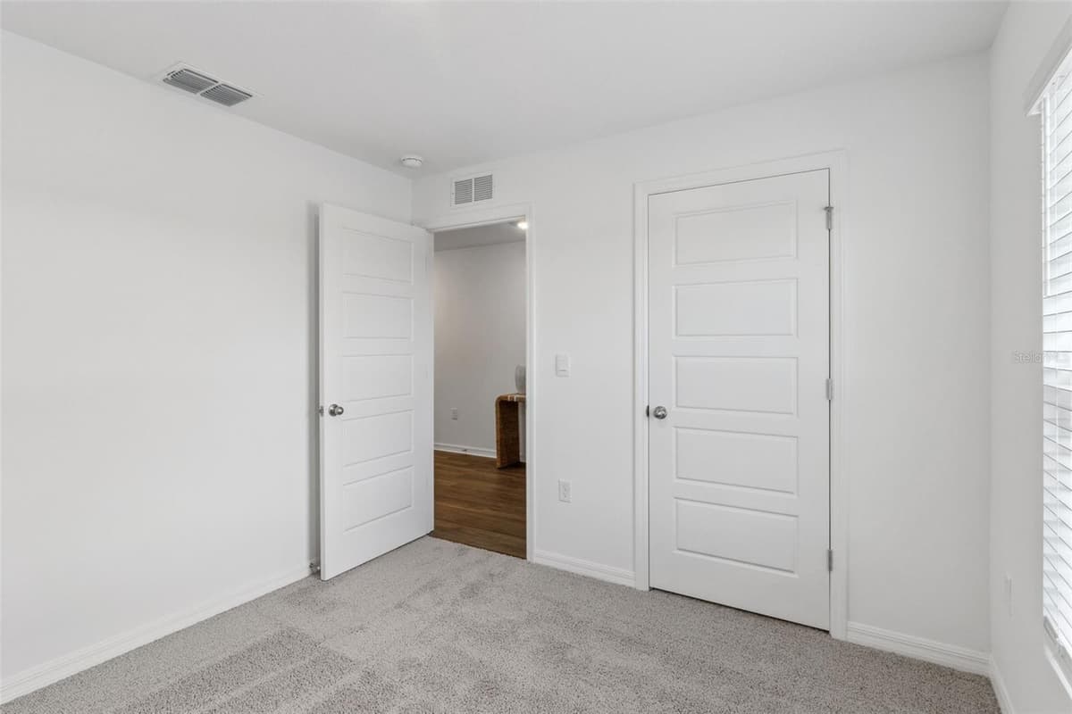 761 GREENWAY BOULEVARD — photo 19 of 32