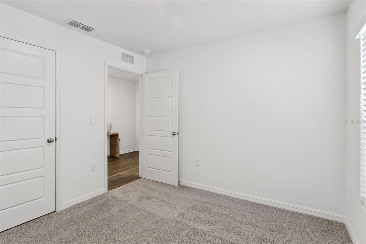 761 GREENWAY BOULEVARD — photo 27 of 32
