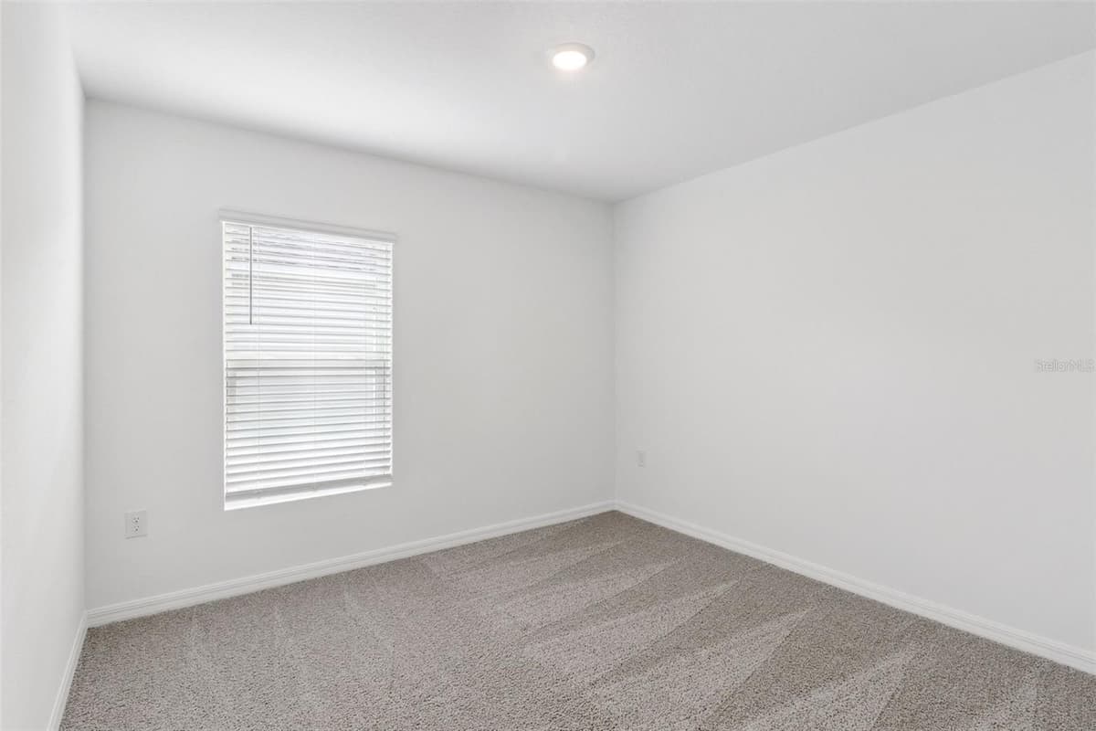 761 GREENWAY BOULEVARD — photo 20 of 32