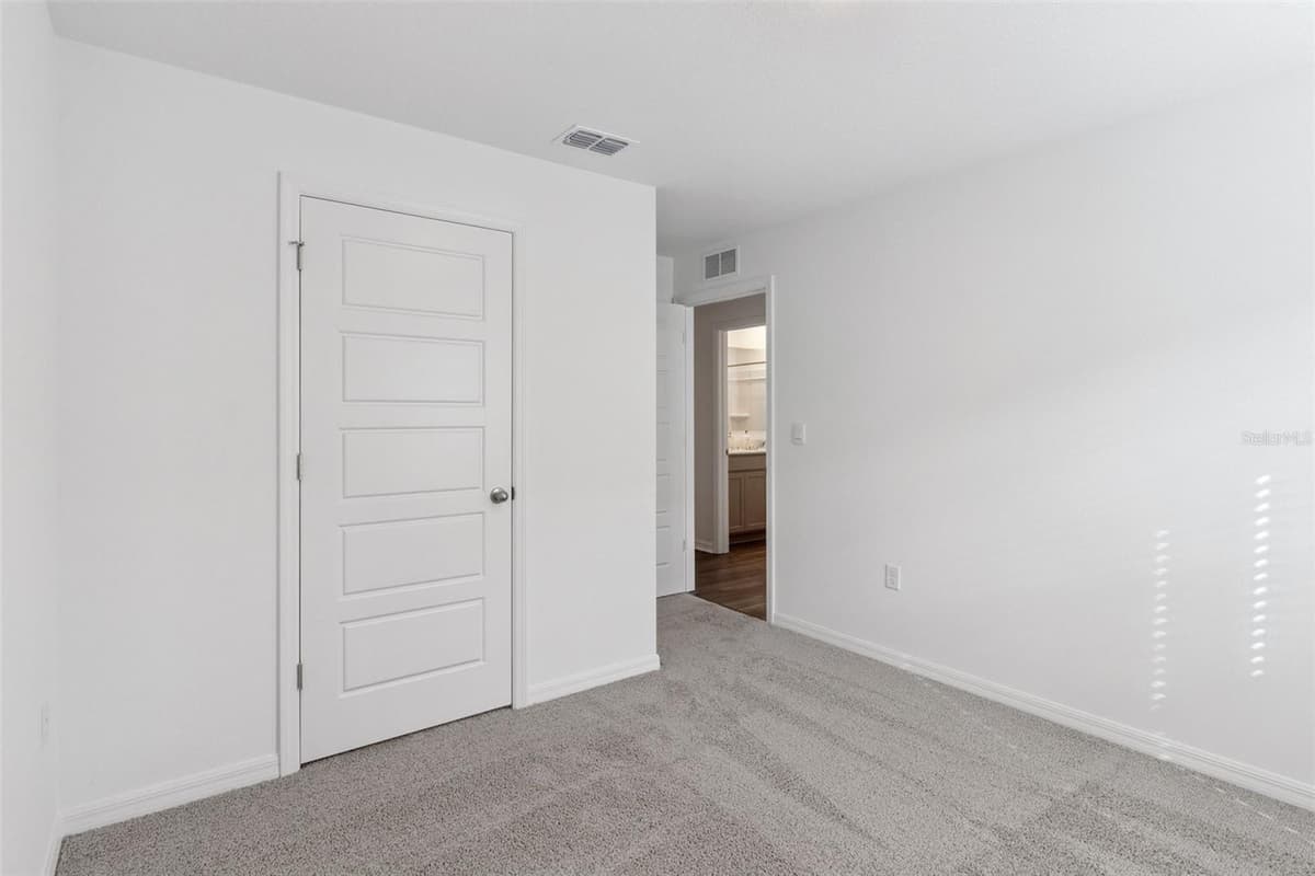 761 GREENWAY BOULEVARD — photo 25 of 32