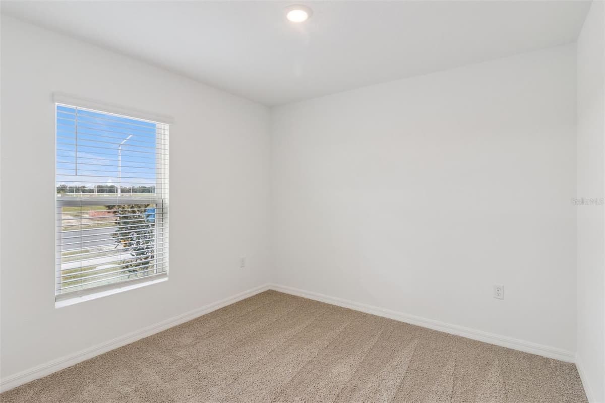 761 GREENWAY BOULEVARD — photo 28 of 32