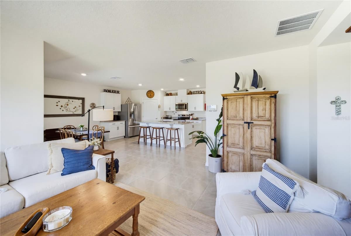 3432 ISLEWOOD COURT — photo 4 of 34