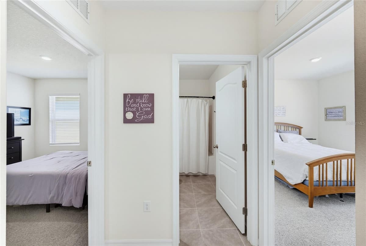 3432 ISLEWOOD COURT — photo 15 of 34