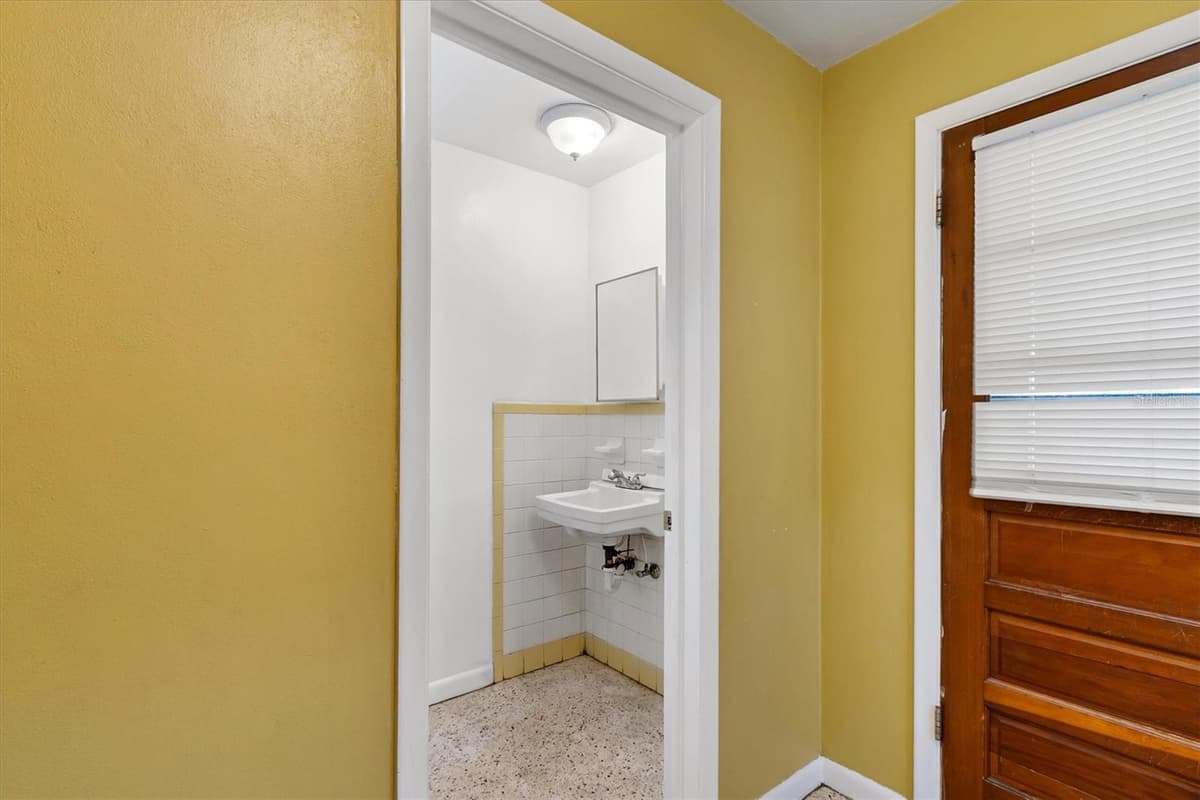 16 HARRISON STREET — photo 18 of 29