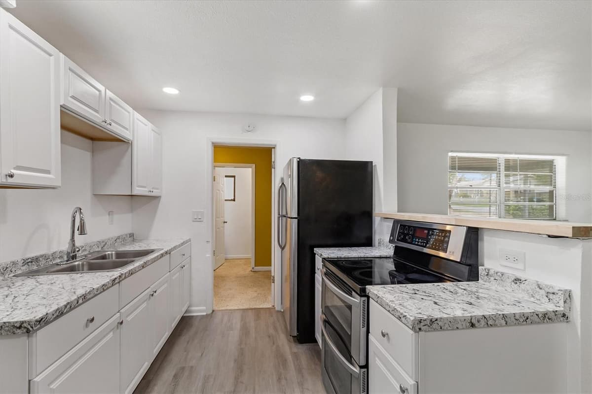 16 HARRISON STREET — photo 10 of 29