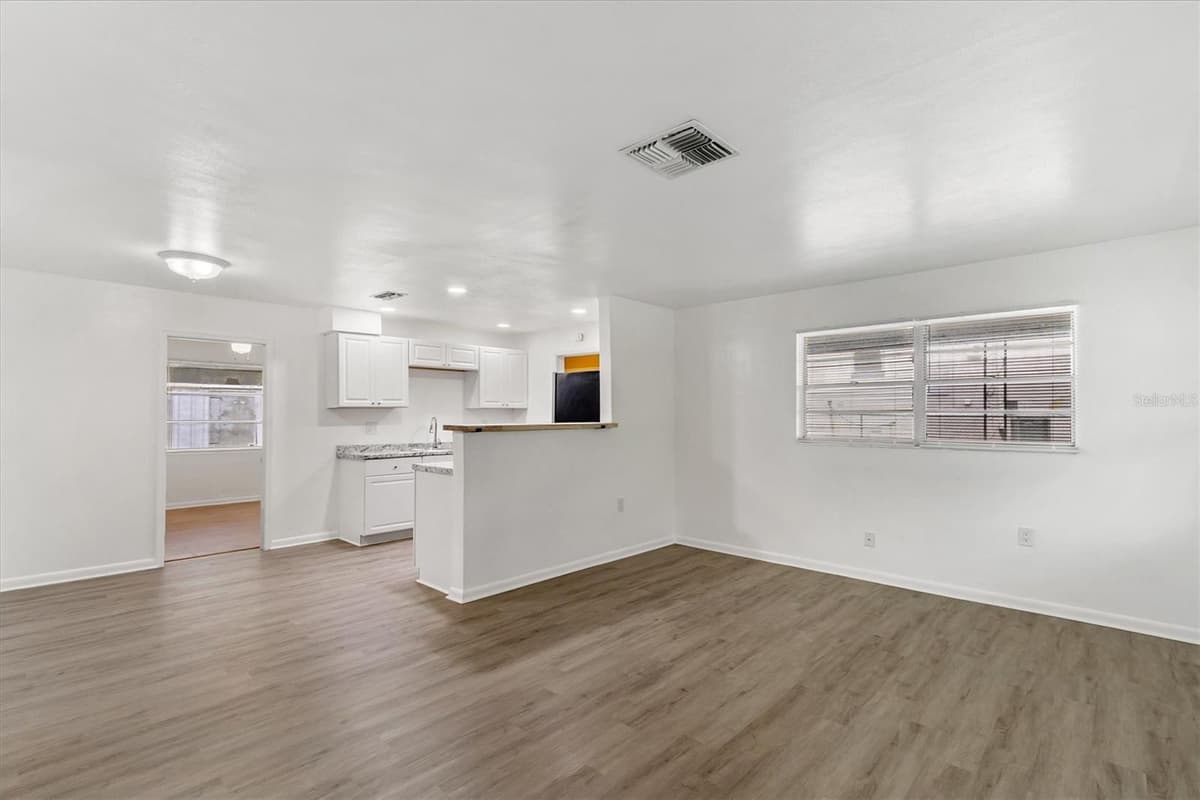 16 HARRISON STREET — photo 4 of 29