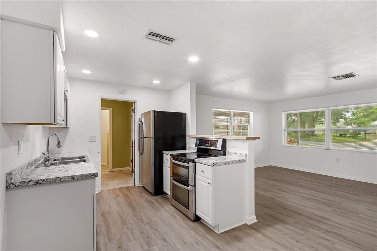 16 HARRISON STREET — photo 3 of 29