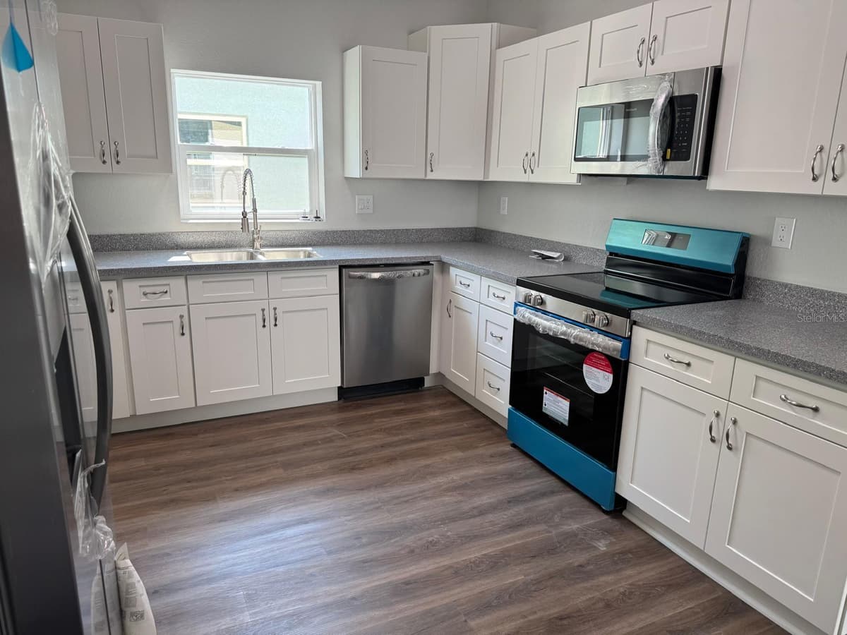 1466 LAS VILLAS BOULEVARD — photo 4 of 19