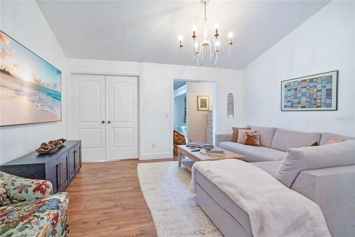 4338 SEA MIST DRIVE — photo 10 of 37