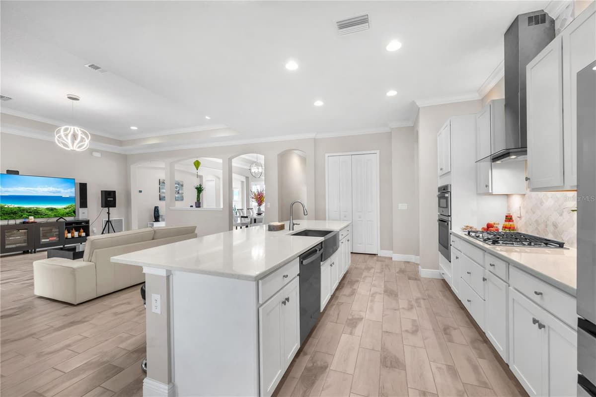814 TIRANO WAY — photo 7 of 45