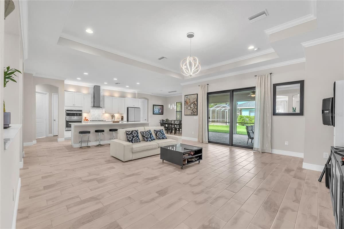 814 TIRANO WAY — photo 14 of 45