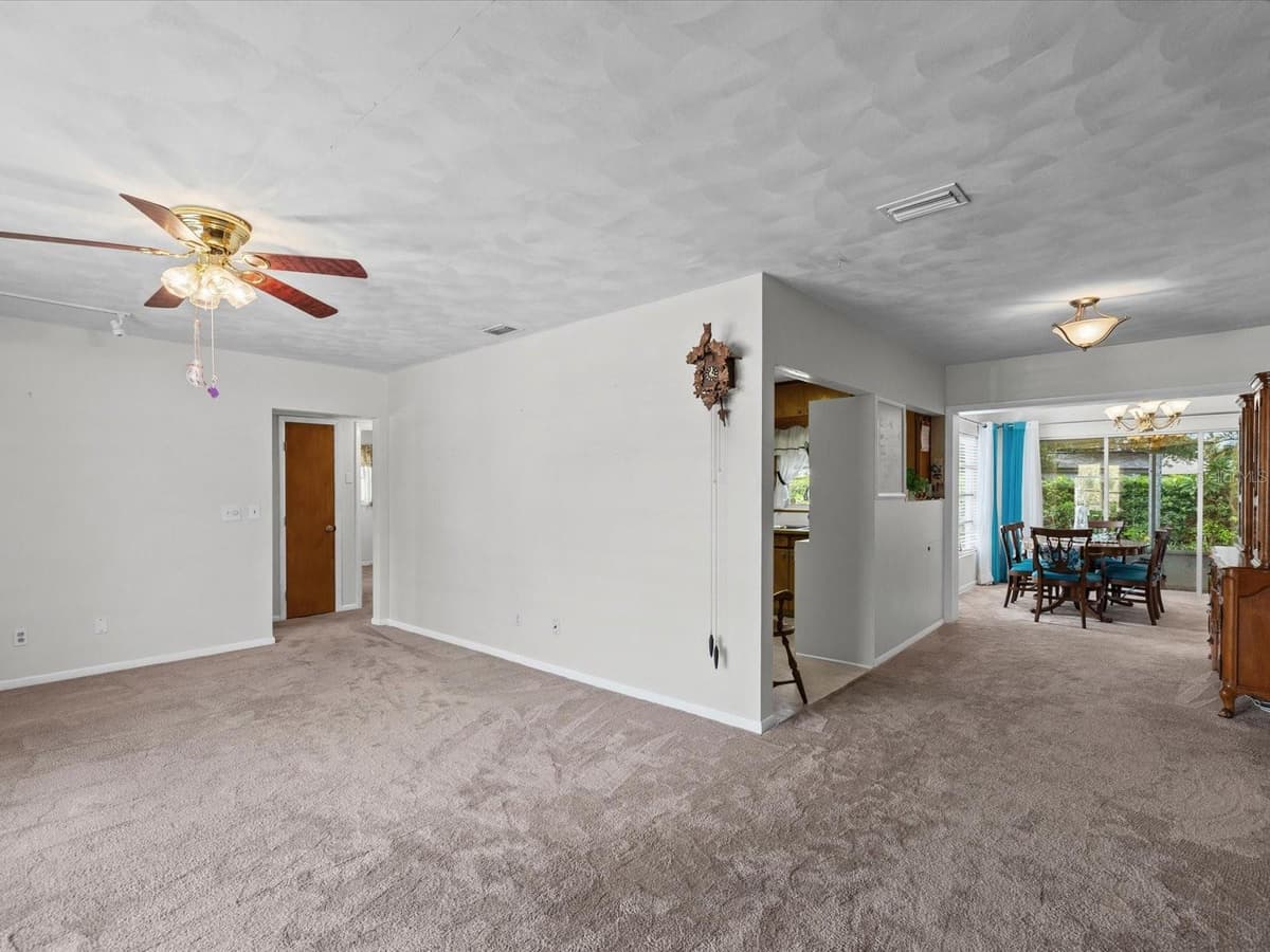 1006 DUMONT DRIVE — photo 9 of 74