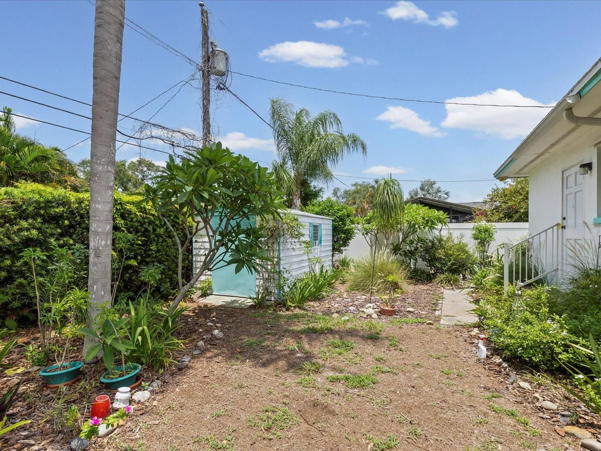 1006 DUMONT DRIVE — photo 34 of 74