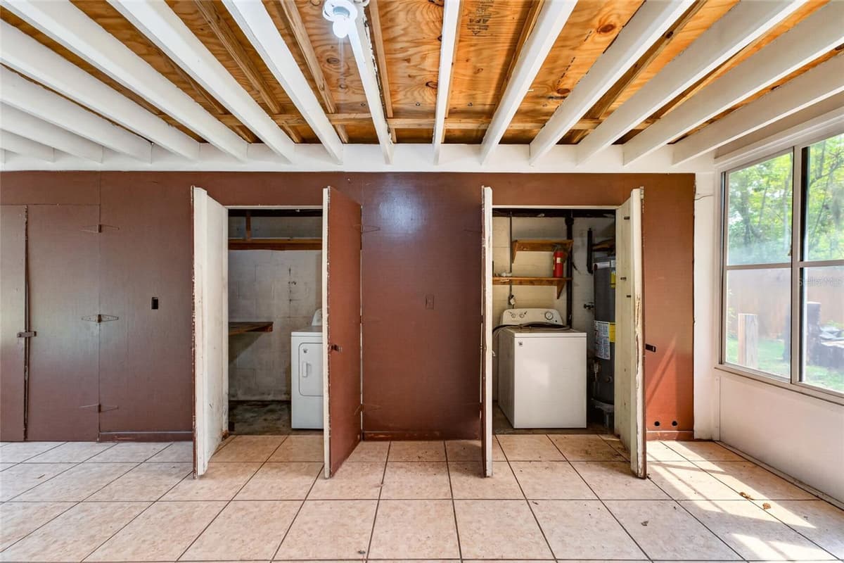 2125 6TH TERRACE — photo 6 of 30