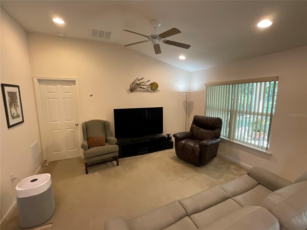 151 PERGOLA PLACE — photo 5 of 23
