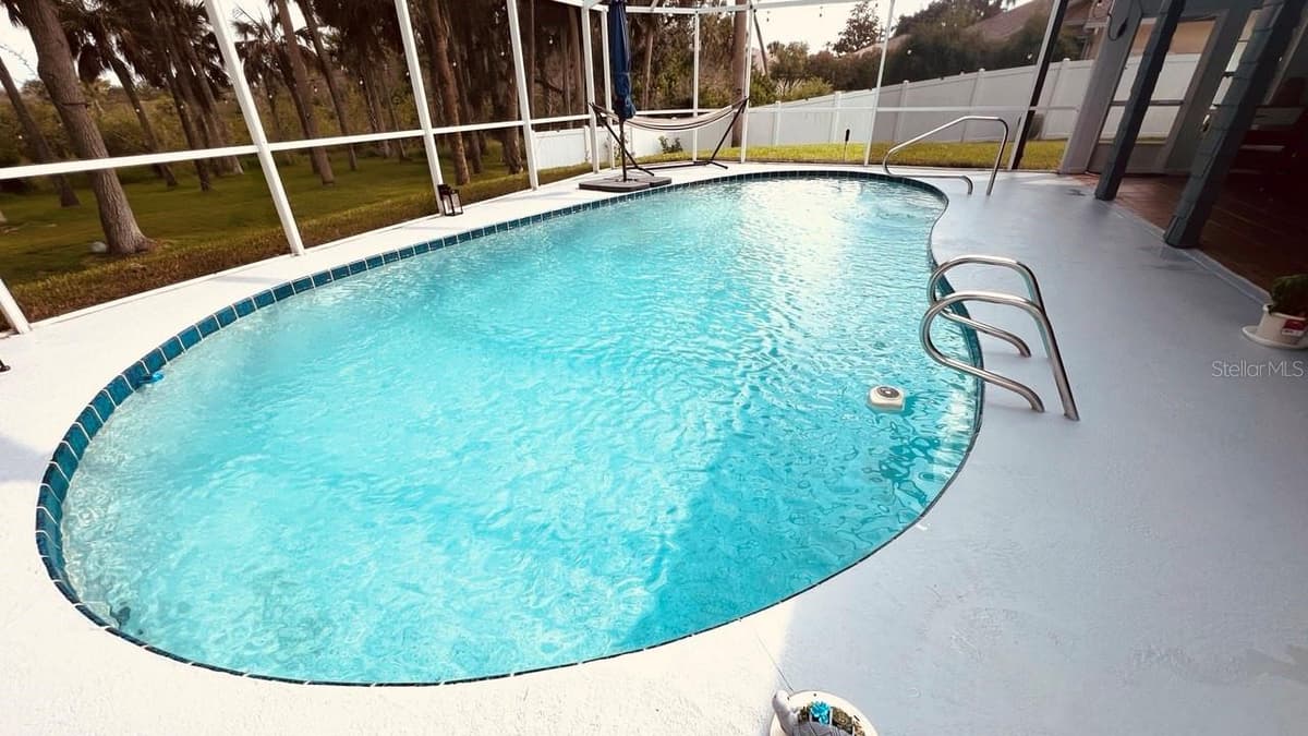77 CIMMARON DRIVE — photo 37 of 47
