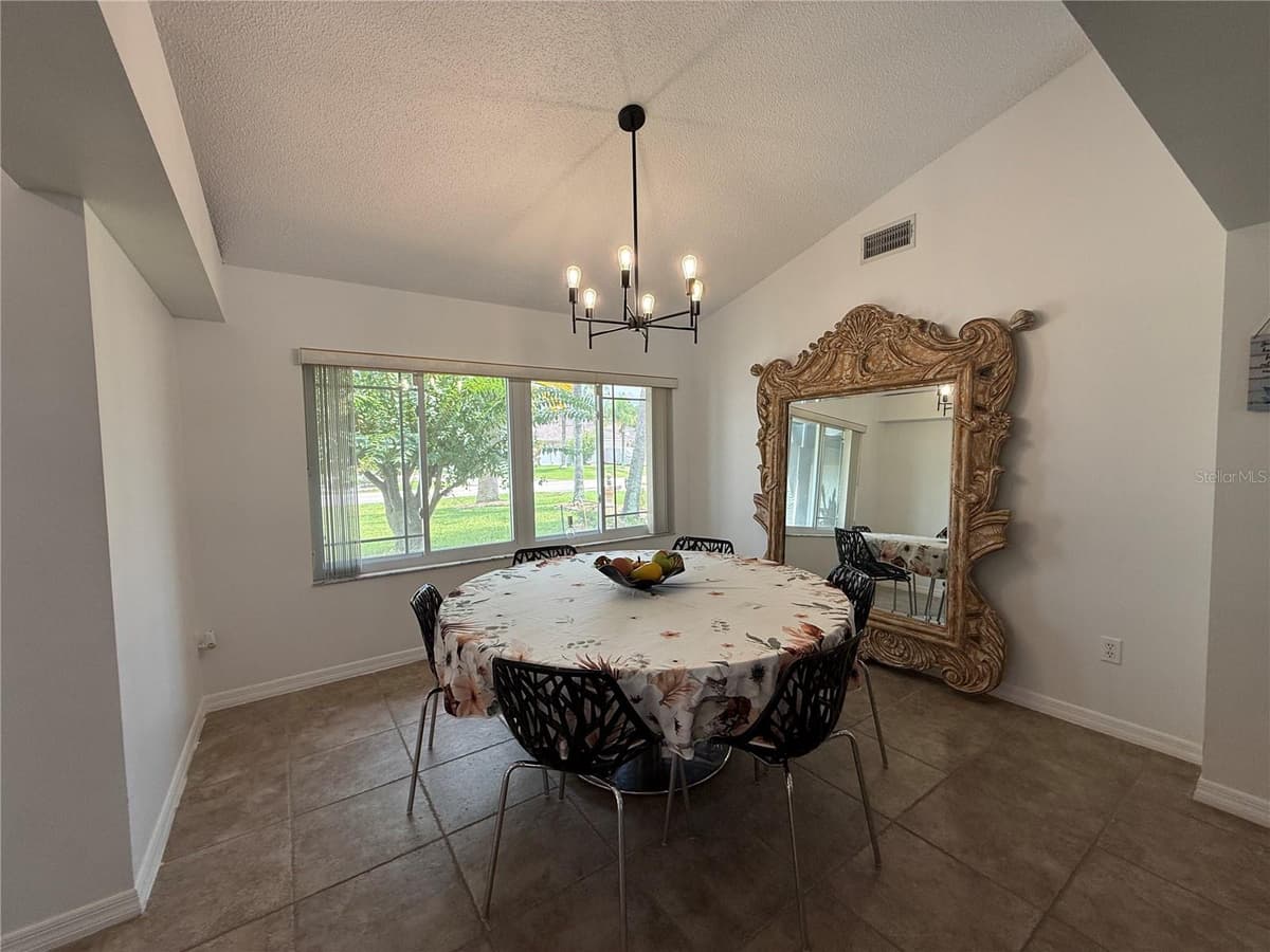 77 CIMMARON DRIVE — photo 24 of 47