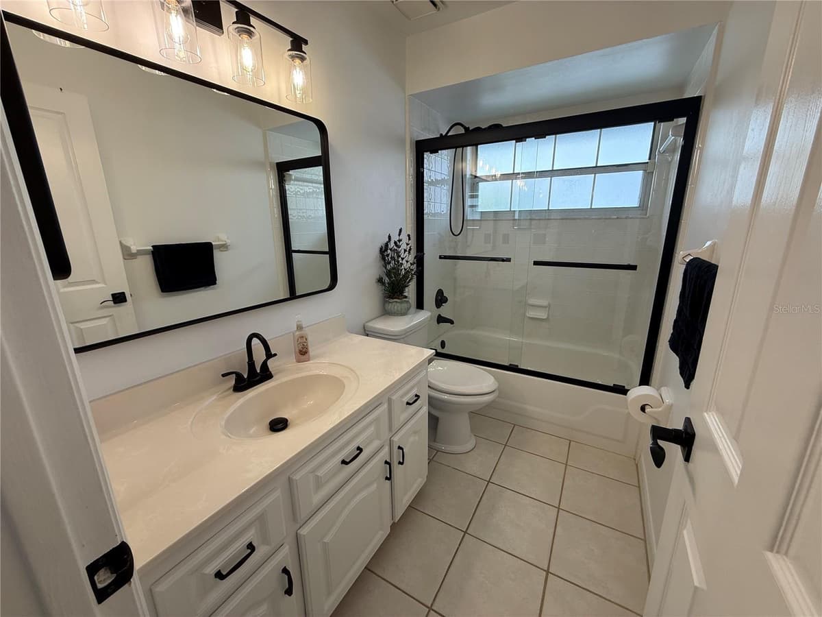 77 CIMMARON DRIVE — photo 28 of 47