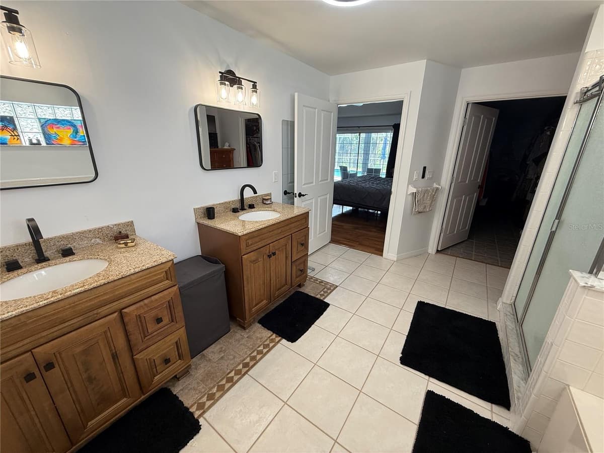 77 CIMMARON DRIVE — photo 6 of 47