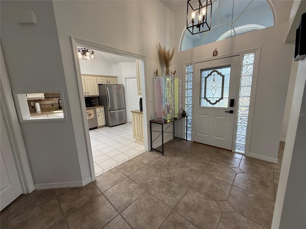 77 CIMMARON DRIVE — photo 21 of 47