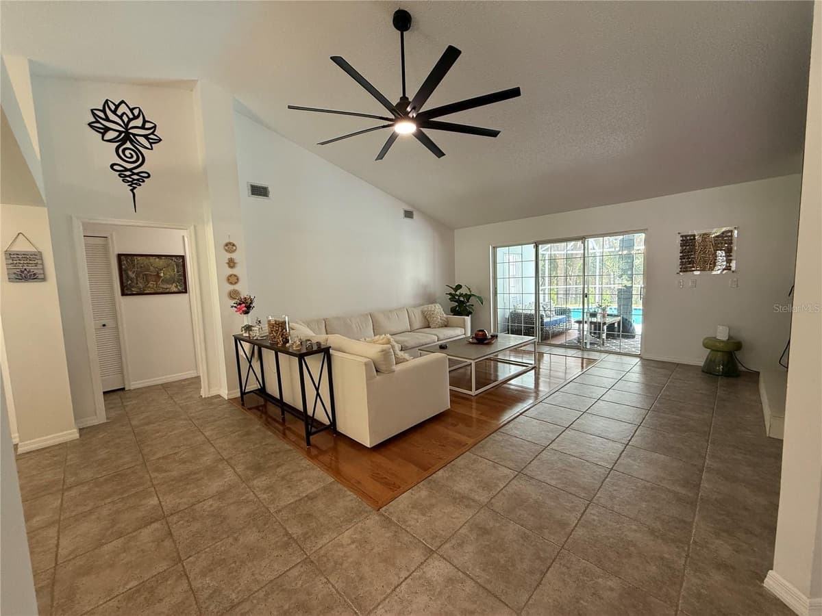 77 CIMMARON DRIVE — photo 16 of 47