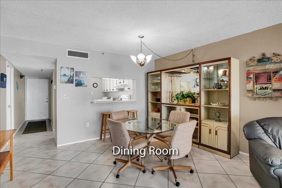 15462 GULF BOULEVARD — photo 14 of 46