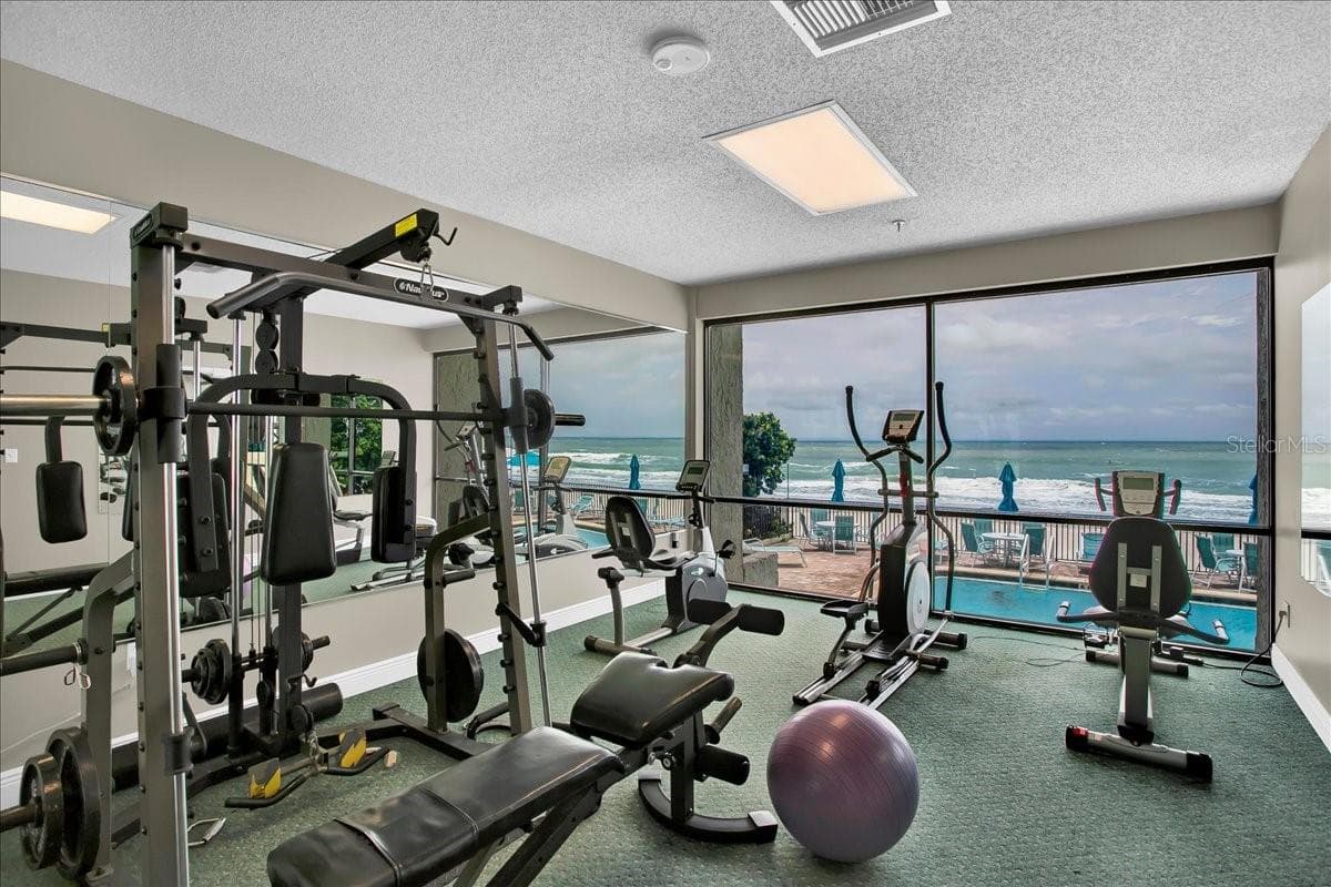 15462 GULF BOULEVARD — photo 38 of 46