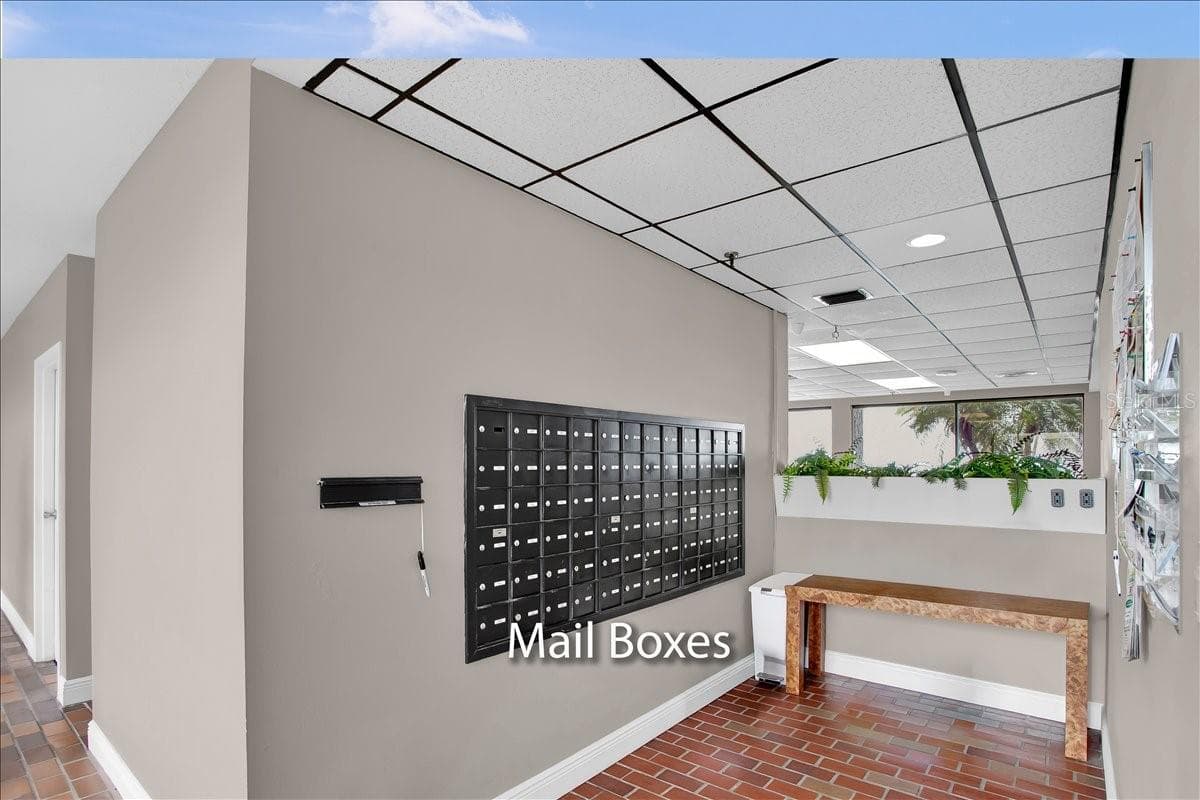 15462 GULF BOULEVARD — photo 37 of 46