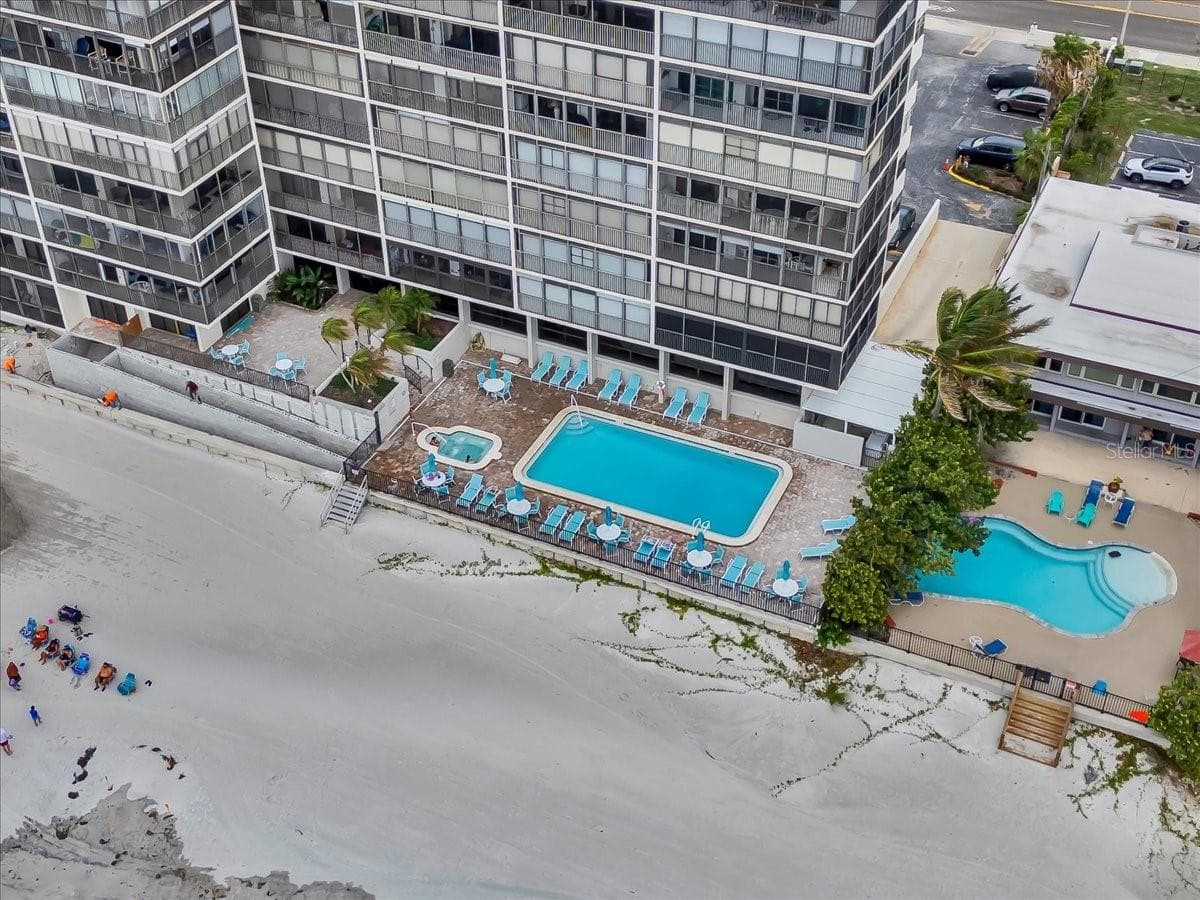 15462 GULF BOULEVARD — photo 43 of 46