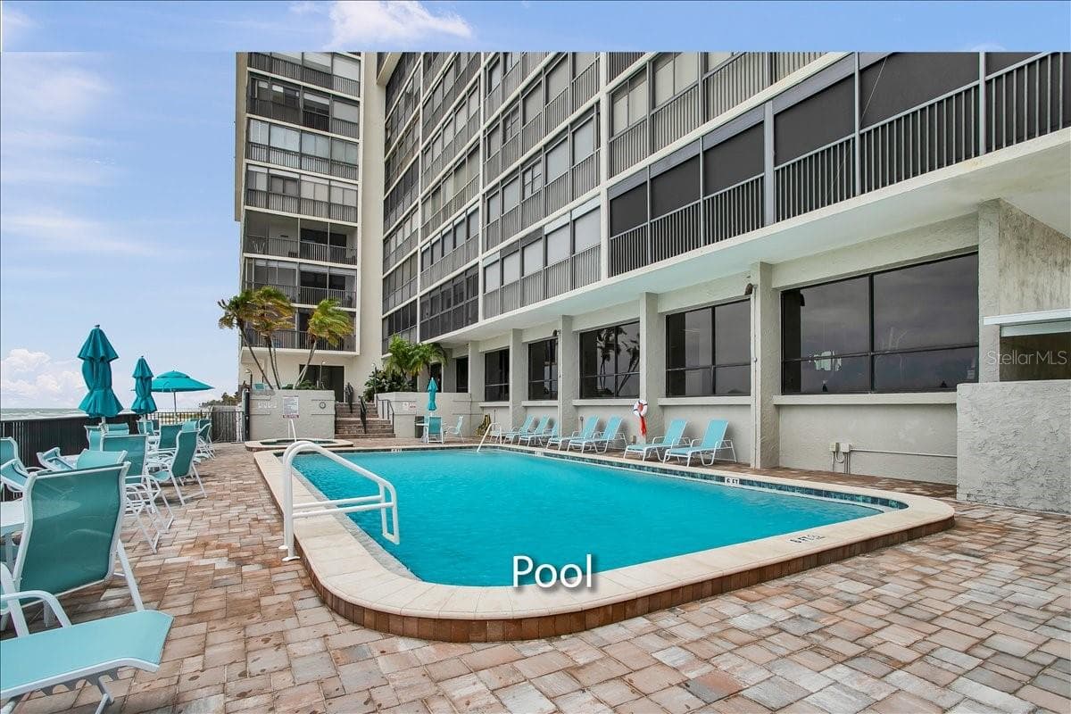 15462 GULF BOULEVARD — photo 42 of 46