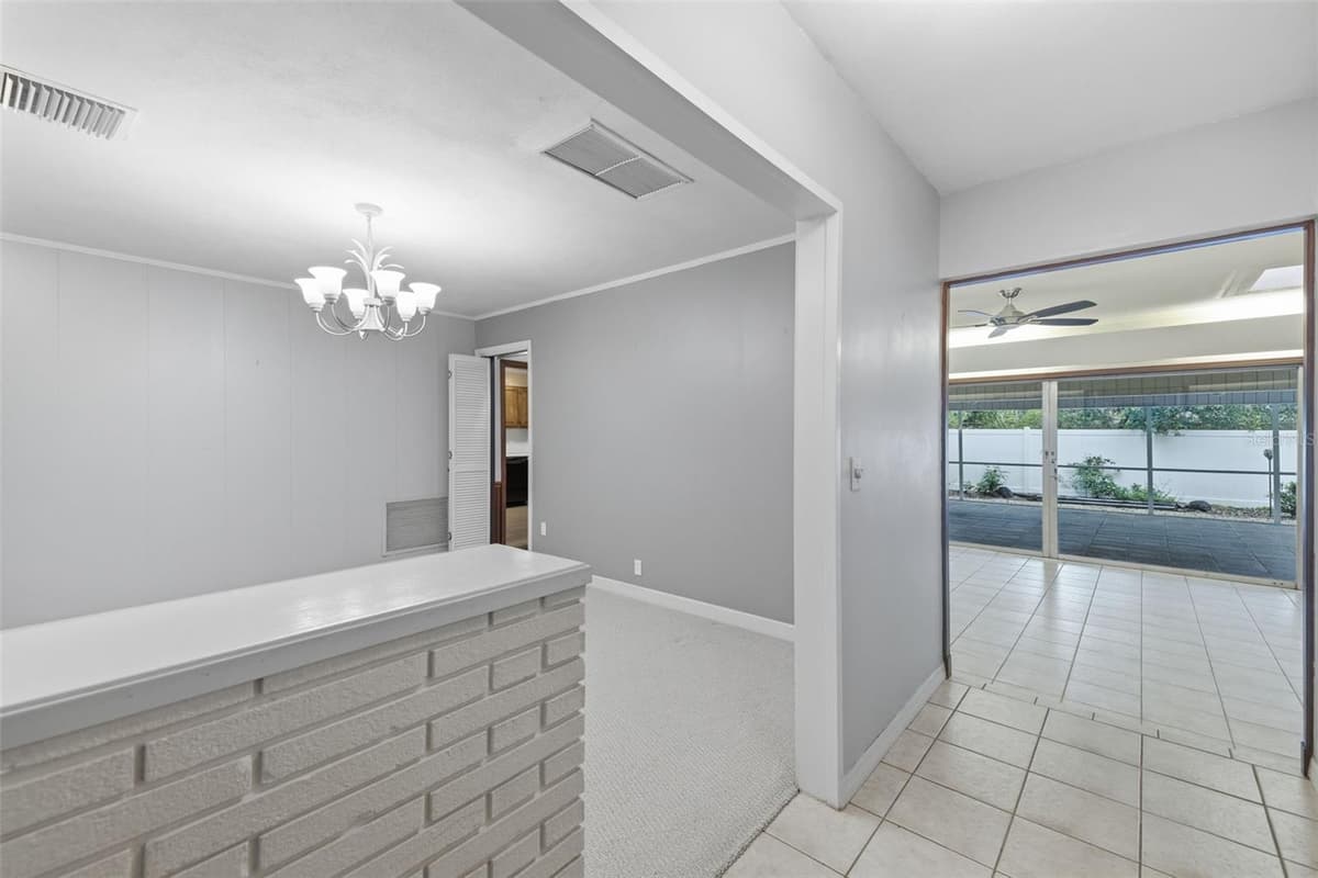 216 INVERNESS AVENUE — photo 7 of 54