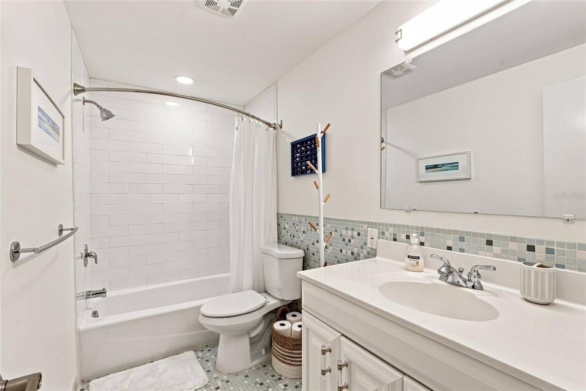 3868 CATALINA DRIVE — photo 19 of 30