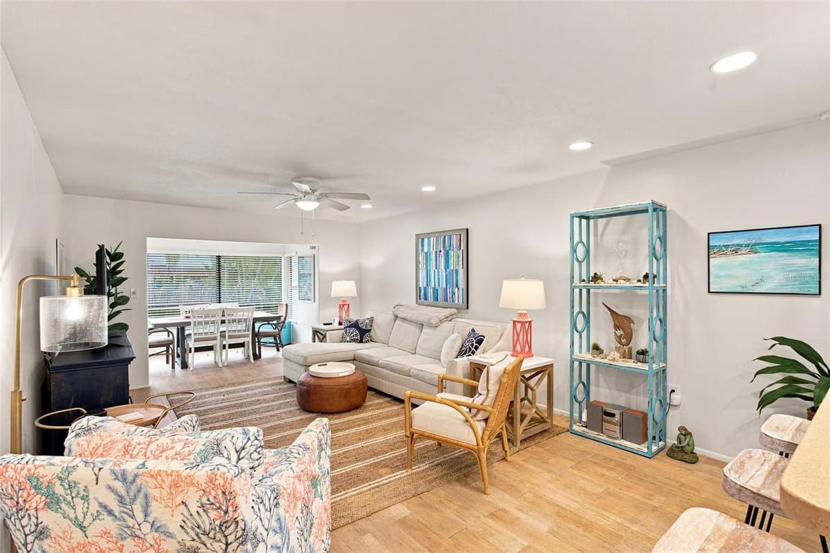 3868 CATALINA DRIVE — photo 7 of 30