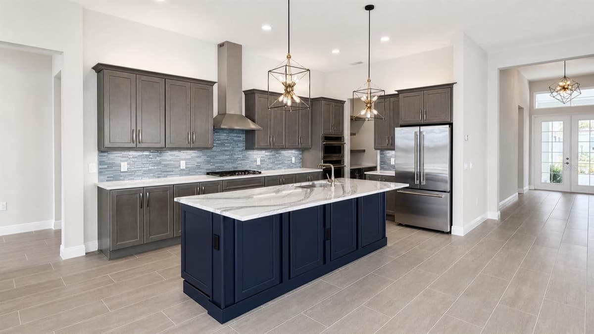 812 BLUE SHELL LOOP — photo 13 of 64