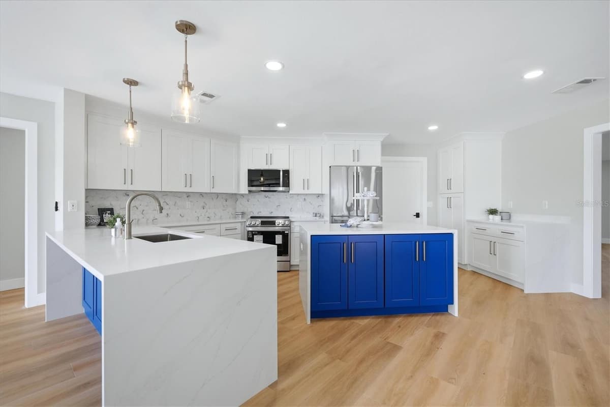 8822 MISTY CREEK DRIVE — photo 14 of 67