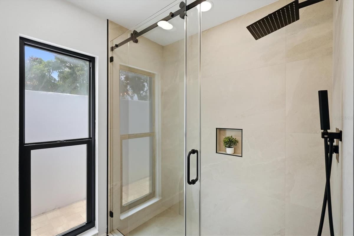 8822 MISTY CREEK DRIVE — photo 37 of 67