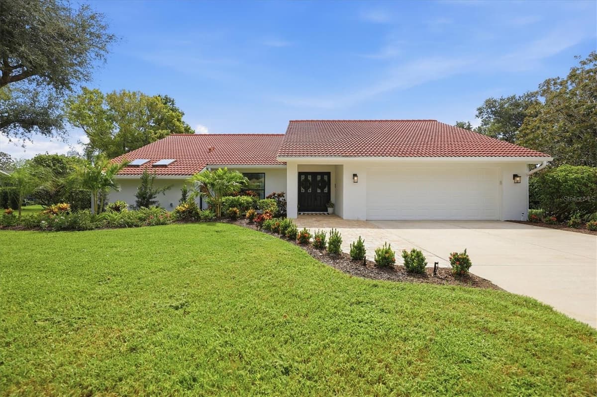 8822 MISTY CREEK DRIVE — photo 3 of 67