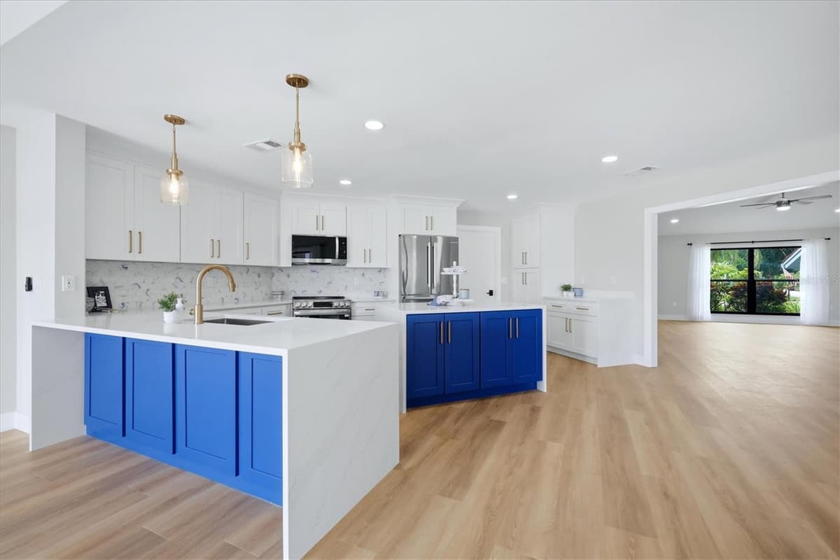 8822 MISTY CREEK DRIVE — photo 13 of 67