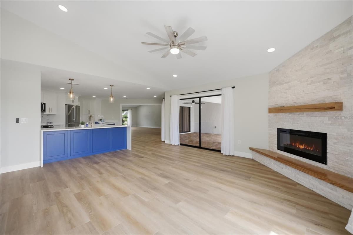 8822 MISTY CREEK DRIVE — photo 19 of 67