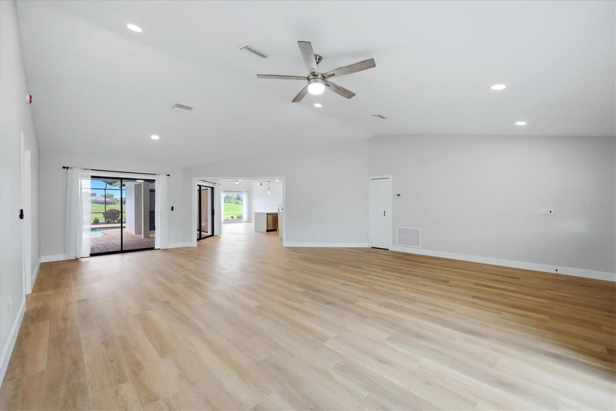 8822 MISTY CREEK DRIVE — photo 9 of 67