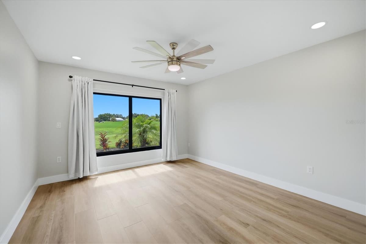 8822 MISTY CREEK DRIVE — photo 33 of 67