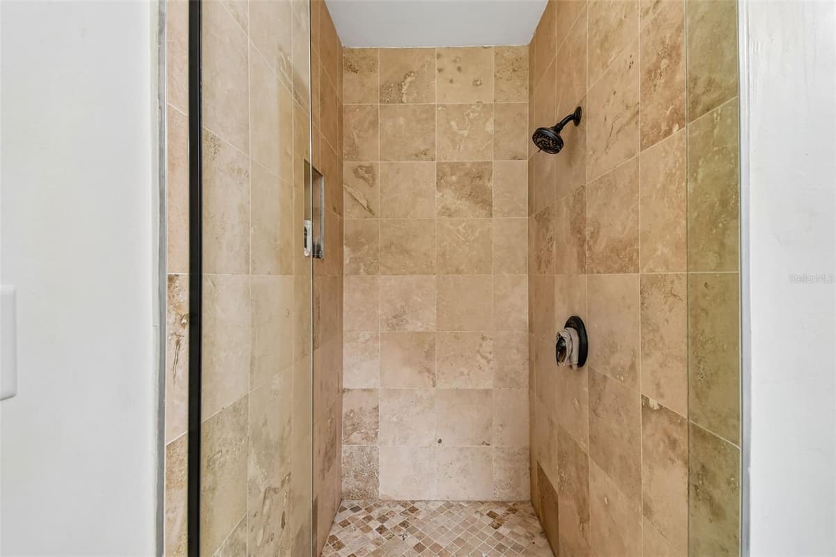228 RIPPLING LANE — photo 38 of 55