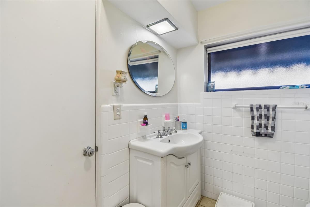 228 RIPPLING LANE — photo 30 of 55