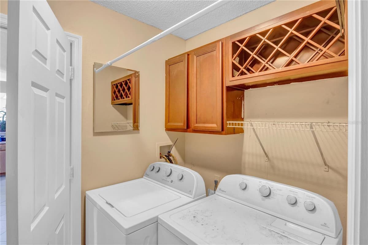 206 GREAT YARMOUTH COURT — photo 25 of 29