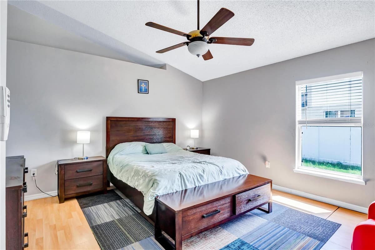 206 GREAT YARMOUTH COURT — photo 13 of 29